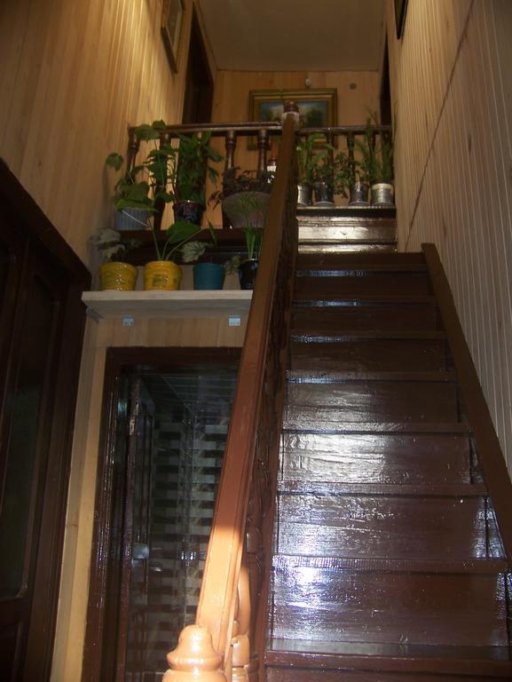 Downtown Guest House คูทายสิ ภายนอก รูปภาพ