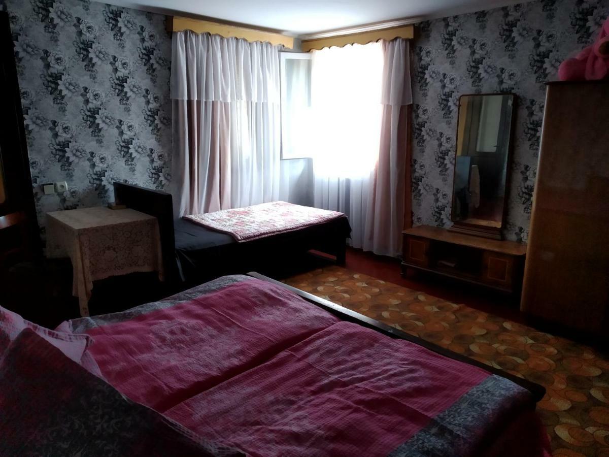 Downtown Guest House คูทายสิ ภายนอก รูปภาพ